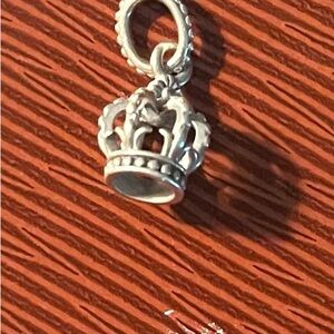 Pandora dangle Crown